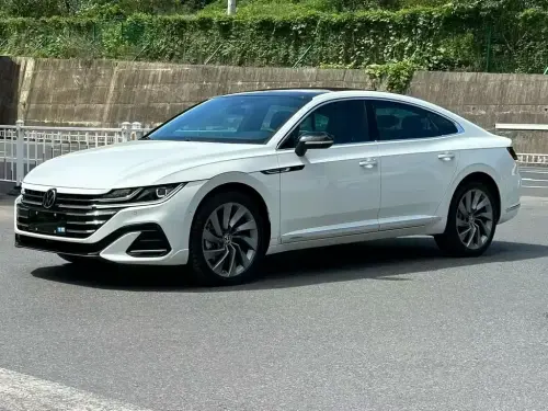 Volkswagen CC, 2025