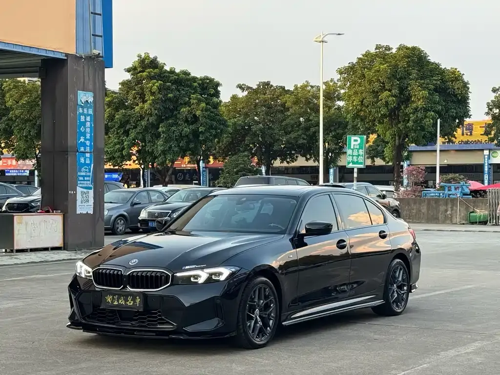 BMW 3-Series, 2025