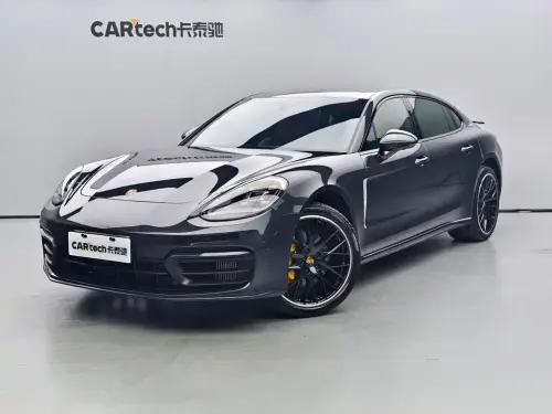 Porsche Panamera, 2022