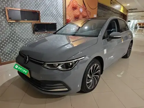 Volkswagen Golf, 2023