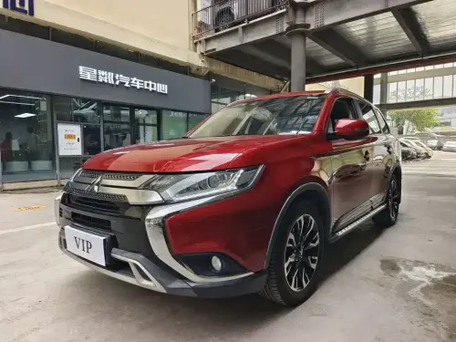 Mitsubishi Outlander, 2020