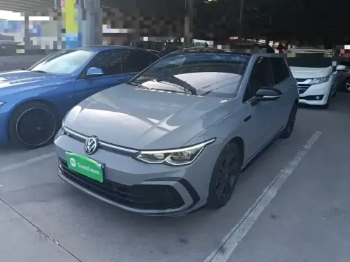 Volkswagen Golf, 2022