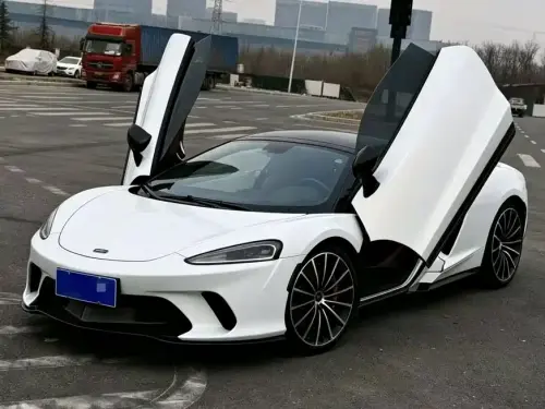 McLaren GT, 2022