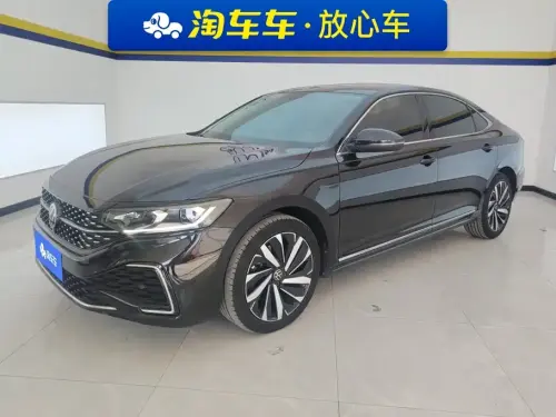 Volkswagen Passat, 2022