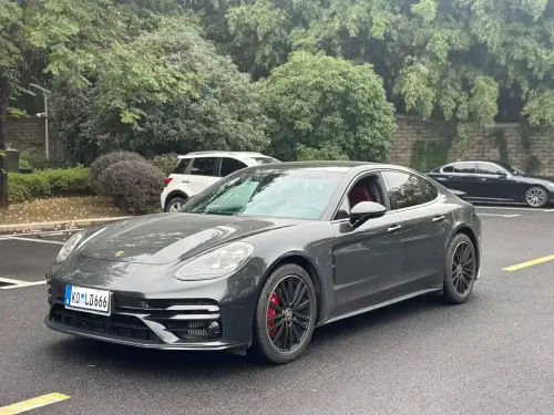 Porsche Panamera, 2023