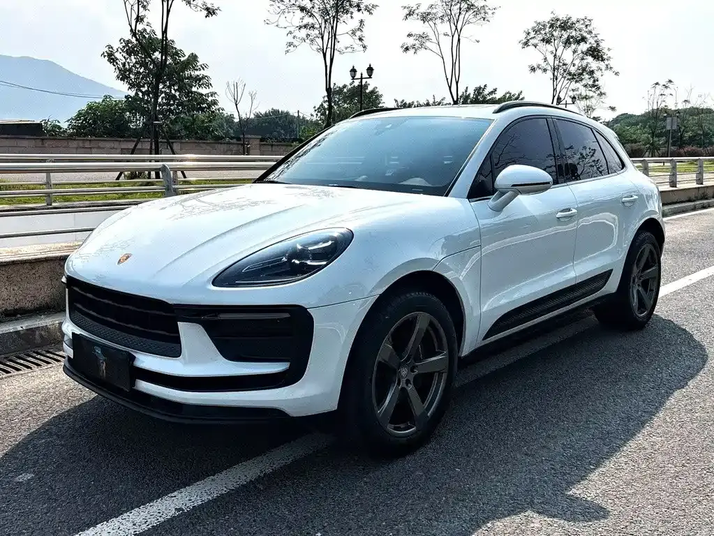 Porsche Macan, 2022