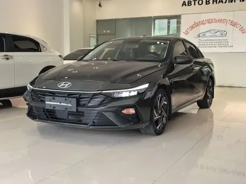 Hyundai Elantra, 2023