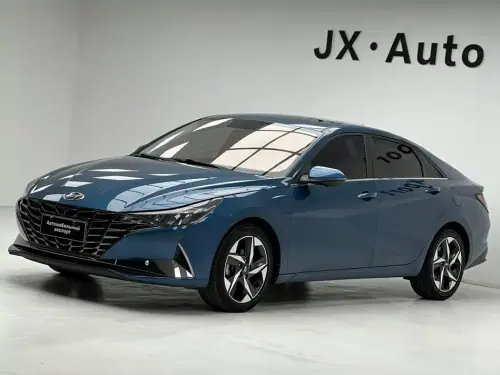 Hyundai Elantra, 2022