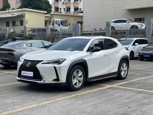 Lexus UX, 2020
