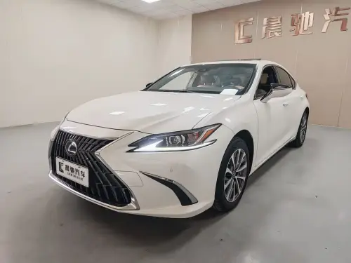 Lexus ES, 2023
