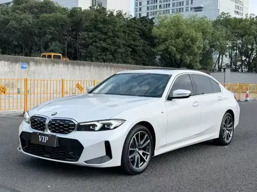 BMW 3-Series, 2025