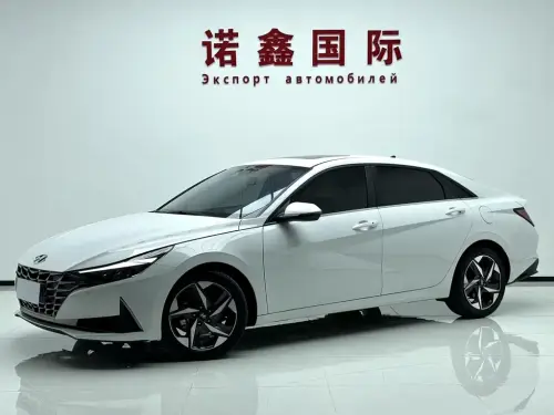 Hyundai Elantra, 2023
