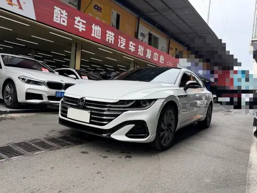 Volkswagen CC, 2025