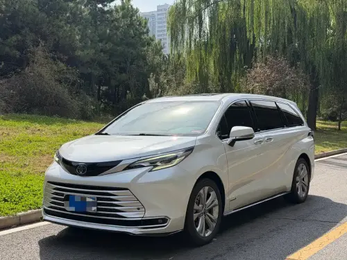 Toyota Sienna, 2023