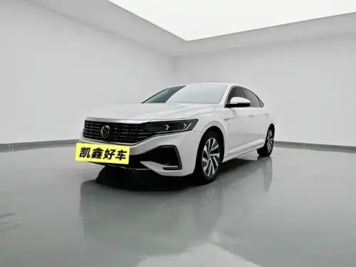 Volkswagen Passat, 2022