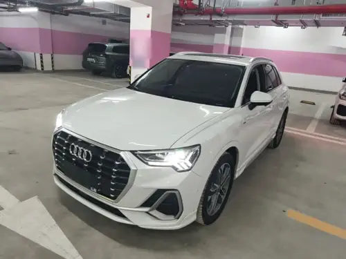 Audi Q3, 2022