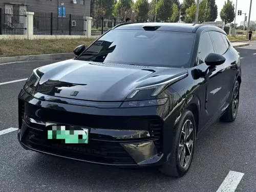 Lynk & Co 08, 2025