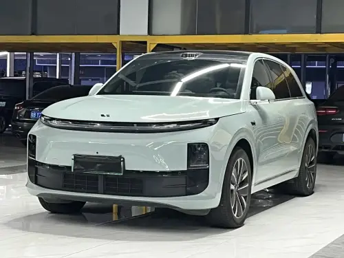 Li Auto L6, 2025
