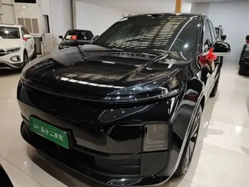 Li Auto L6, 2025