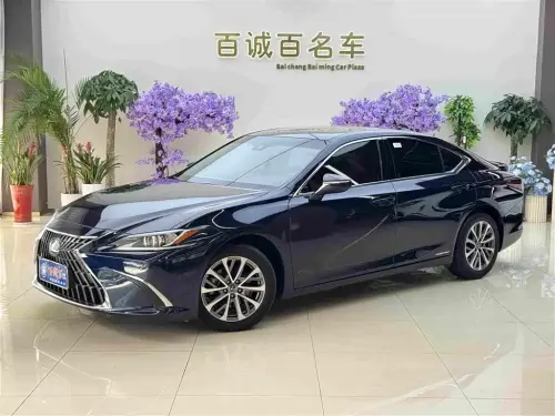 Lexus ES, 2022