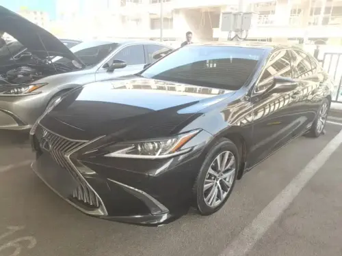 Lexus ES, 2021