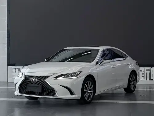 Lexus ES, 2021