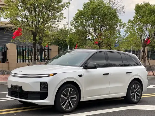 Li Auto L6, 2024