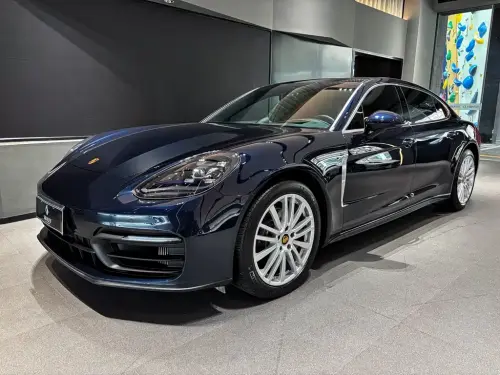 Porsche Panamera, 2022