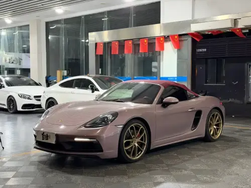 Porsche 718, 2022