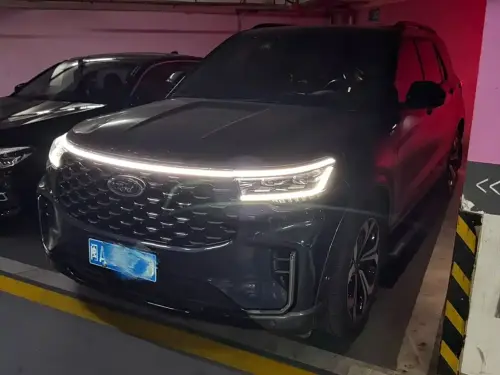 Ford Explorer, 2022