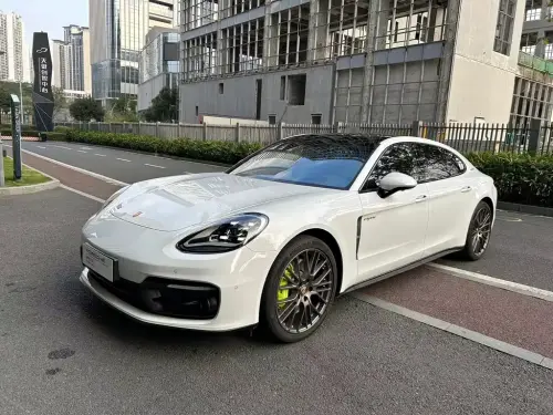 Porsche Panamera, 2023