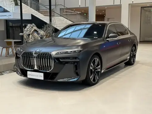 BMW 7-Series, 2025