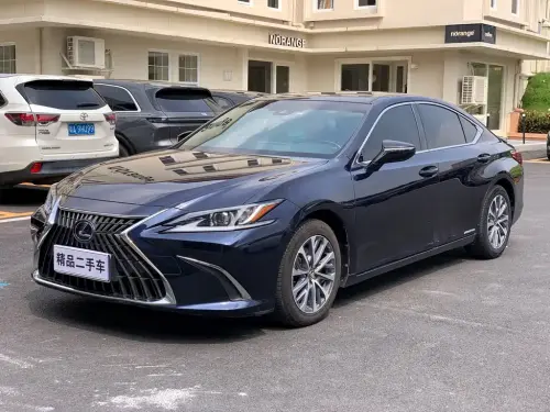 Lexus ES, 2021