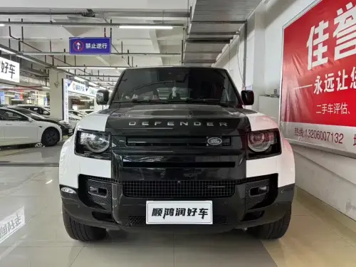 Land Rover Defender, 2022
