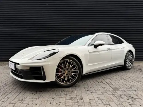 Porsche Panamera, 2025