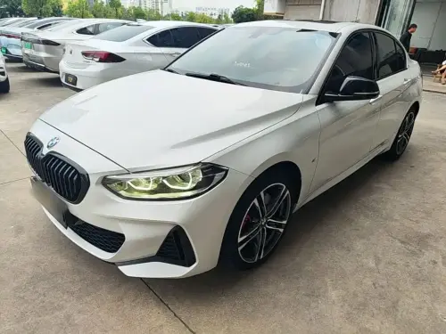 BMW 1-Series, 2022