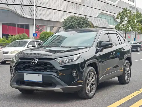 Toyota RAV4, 2023