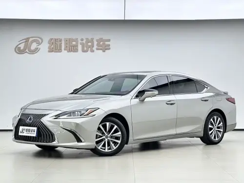 Lexus ES, 2020