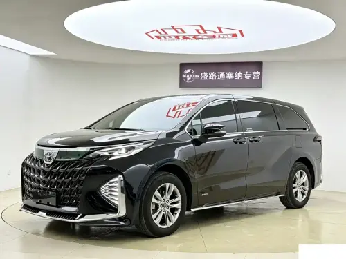 Toyota Sienna, 2025