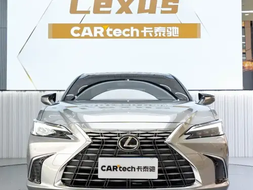Lexus ES, 2025