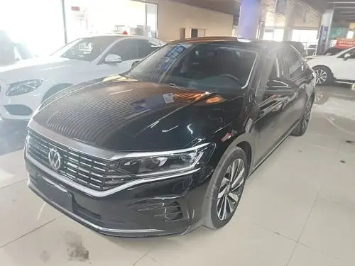 Volkswagen Passat, 2022