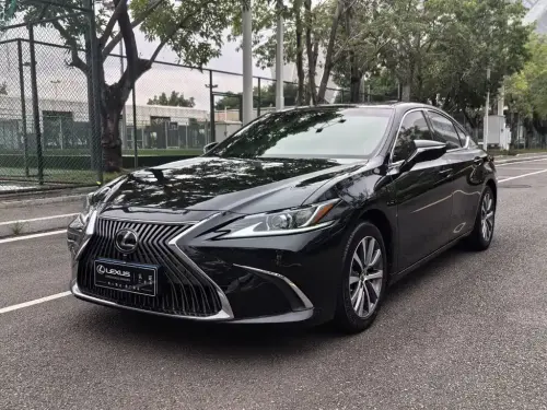 Lexus ES, 2021