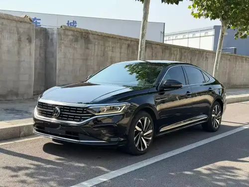 Volkswagen Passat, 2022