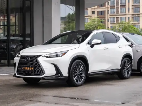 Lexus NX, 2022