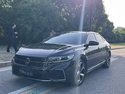 Volkswagen Passat, 2023