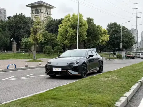 Changan UNI-V, 2025