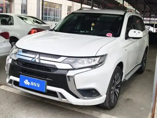 Mitsubishi Outlander, 2021