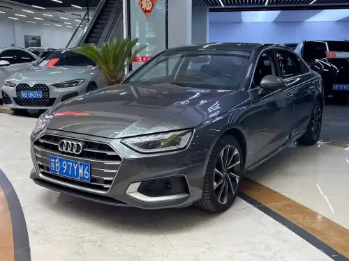 Audi A4, 2023