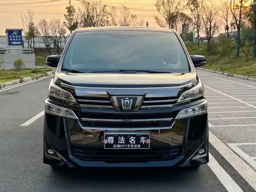 Toyota Vellfire, 2023