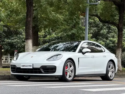 Porsche Panamera, 2022
